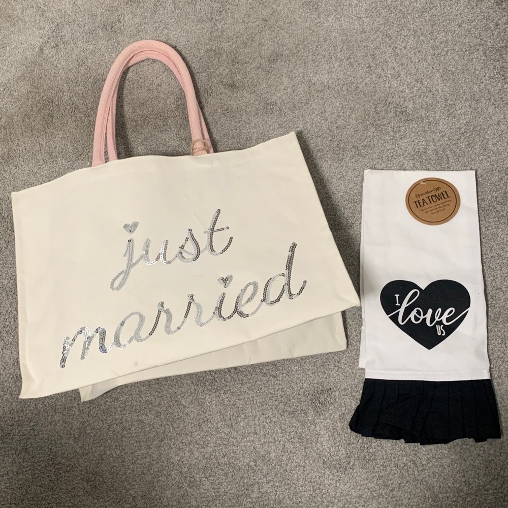 “Just Married” Reusable Tote Bag NEW by Cynthia Rowley w/ “I love us” towel